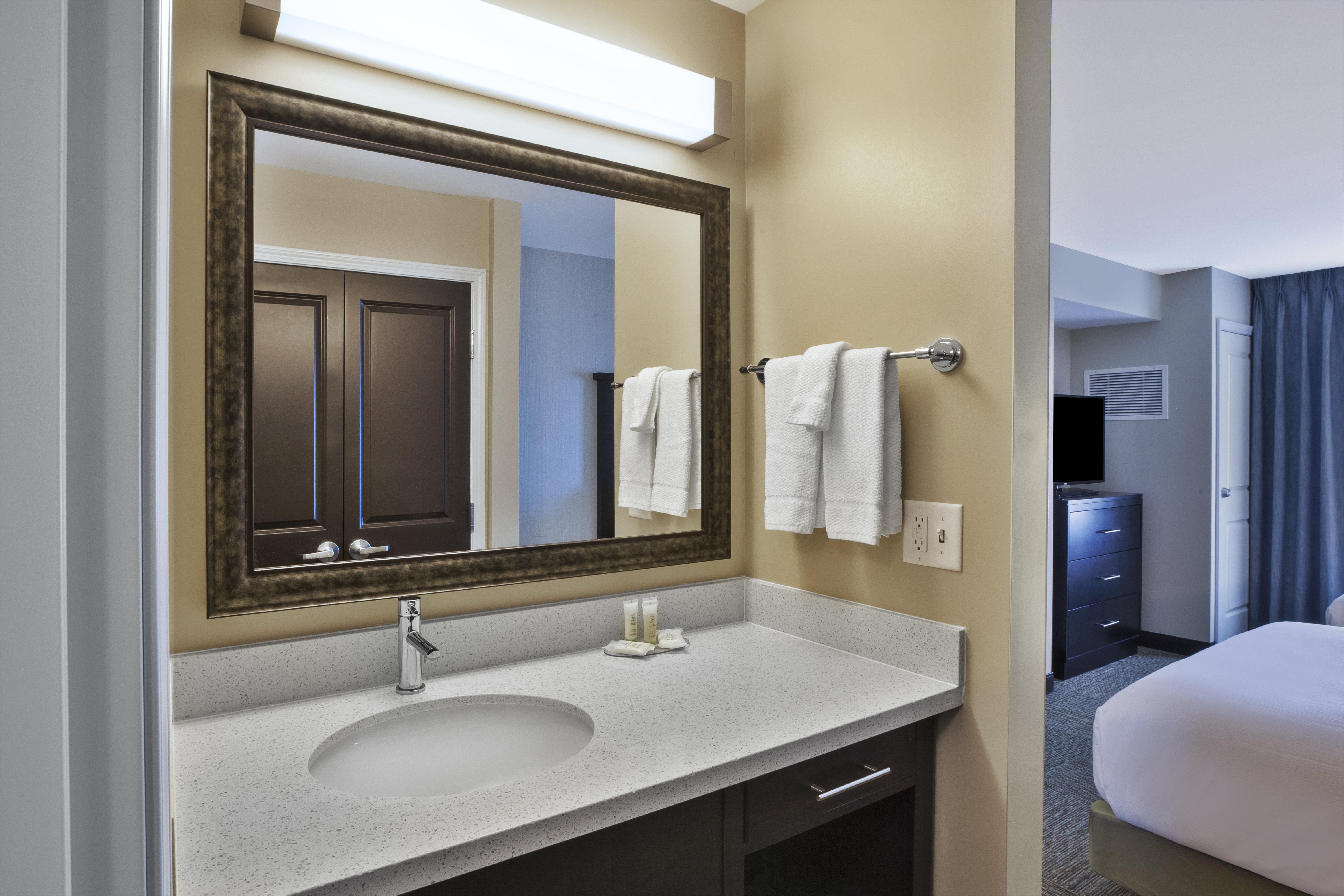 Staybridge Suites - Benton Harbor-St. Joseph By Ihg Ngoại thất bức ảnh